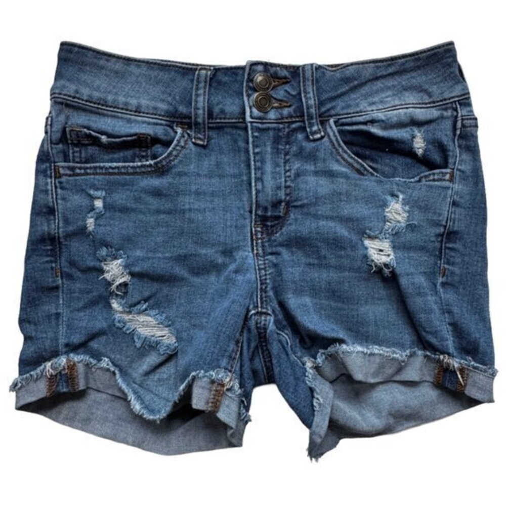 SO Favorite Midi Light Wash Distressed Shorts